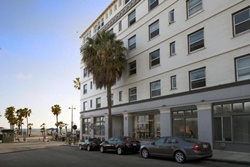 dogs allowed hotels in venice beach, pet friendly hotel in venice beach california